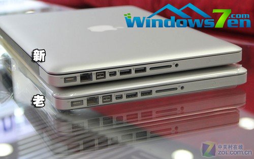 机身左侧的接口看起来一样，不过其实两个 USB 已经从 2.0 升级为 3.0