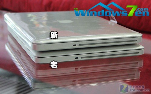 机身右侧都是吸入式光驱